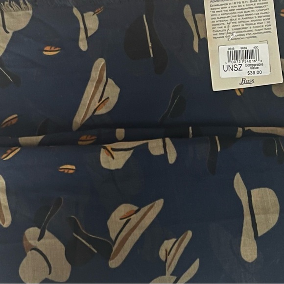 Women scarf NEW Bass made in USA 🇺🇸 - Picture 3 of 3